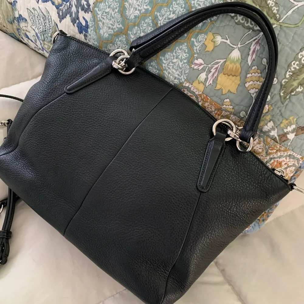 Coach Crossbody Pebble Leather Like New